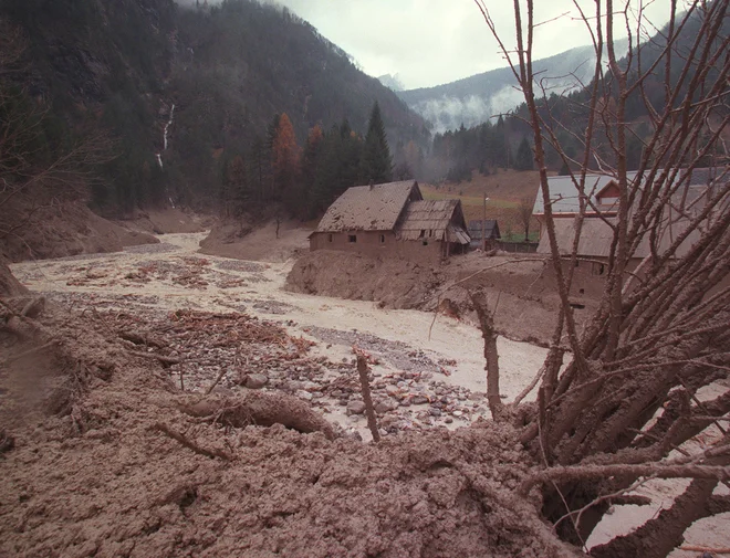 V plazu je umrlo sedem ljudi. FOTO: Jure Eržen/Delo