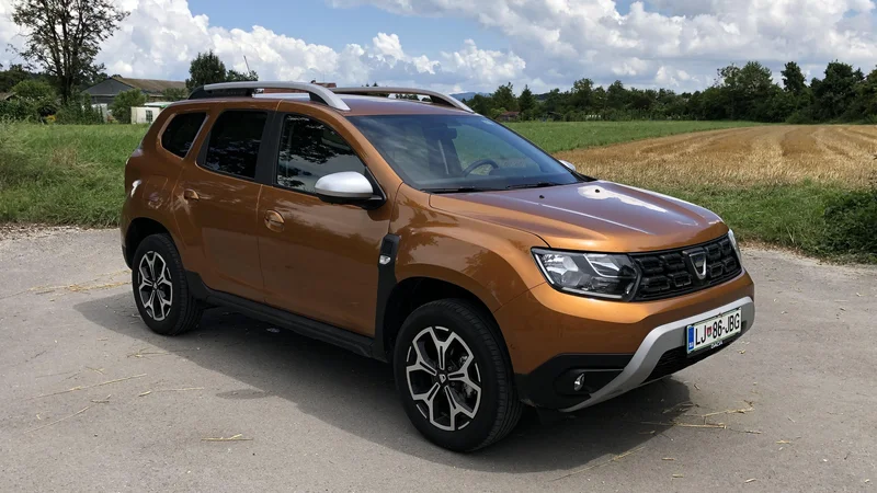 Fotografija: Dacia duster tudi v plinski različici meri 4,34 metra. FOTO: Aljaž Vrabec