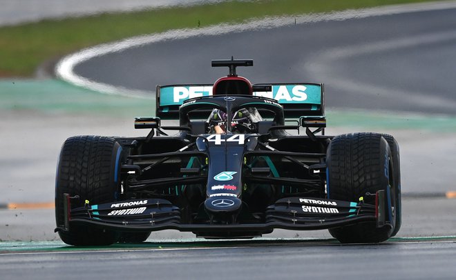 Mercedesov voznik v tej sezoni nima tekmeca. FOTO: Ozan Kose/AFP
