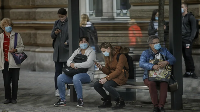 Fotografija: Predlog zakona o nacionalnem demografskem skladu prinaša pomisleke, da bo s tem skladom res mogoče reševati demografske izzive naše države. FOTO: Blaž Samec/Delo