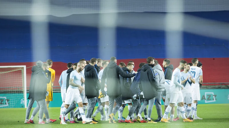 Fotografija: Slovenska nogometna reprezentanca je izpolnila prvi del novembrskega paketa tekem v ligi narodov, v sredo pa jo čaka v Atenah še ključna tekma za napredovanje v višji razred evropskega nogometa. FOTO: Jure Eržen/Delo