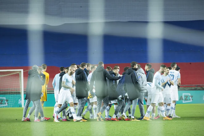 Slovenska nogometna reprezentanca je izpolnila prvi del novembrskega paketa tekem v ligi narodov, v sredo pa jo čaka v Atenah še ključna tekma za napredovanje v višji razred evropskega nogometa. FOTO: Jure Eržen/Delo