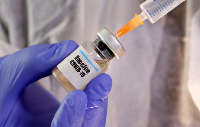 Cepivo na aprilski fotografiji. Foto Dado Ruvic/Reuters