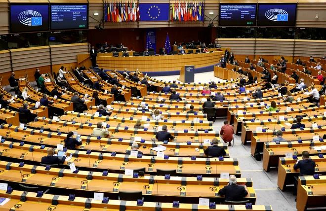 Pismo je Janša končal z opozorilom, da bodo prihodnji dnevi ključni za dosego pravičnega in uravnoteženega dogovora, ki bo temeljil na julijskem dogovoru voditeljev Unije FOTO: François Lenoir/Reuters