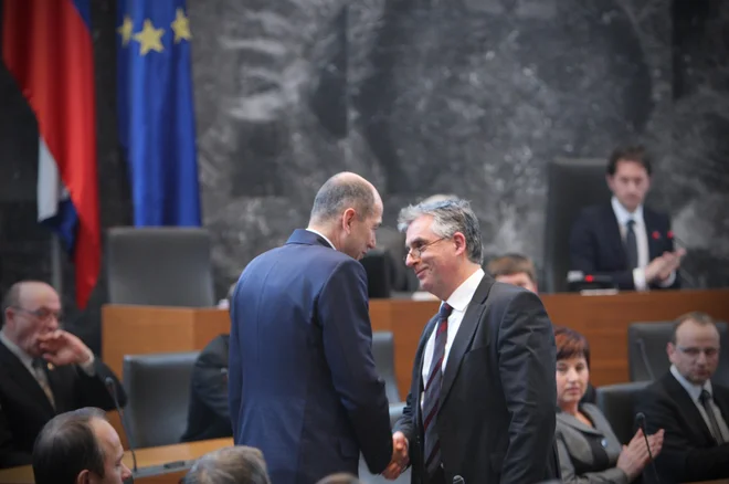 &raquo;Pismo predsednika vlade evropskim voditeljem zagotovo ne koristi interesom Slovenije, postavlja nas med problematične države, kamor nikoli nismo sodili. To terja resno razpravo,&laquo; je na twitterju zapisal Tomaž Gantar. FOTO: Jure Eržen/Delo