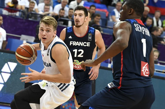 Luka Dončić mora dobiti dovoljenje kluba za igranje v reprezentanci. FOTO: Jussi Nukari/AFP