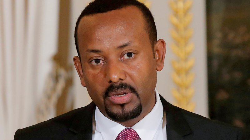 Fotografija: Vojna je poosebljenje pekla za vse udeležene, je ob podelitvi Nobelove nagrade za mir dejal etiopski premier Ahmed Abi. FOTO: Reuters
