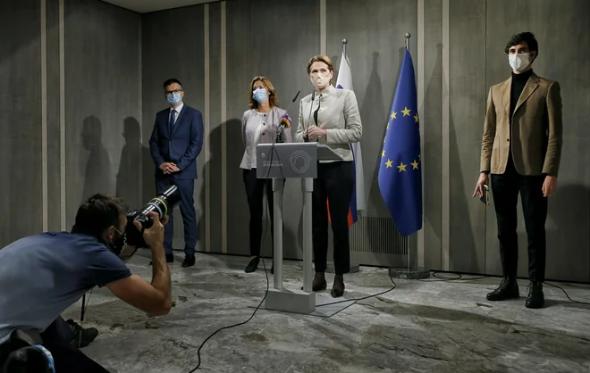Zdaj je edinstvena priložnost, da sedanja opozicija spozna, da njena razdrobljenost brez pravih vsebinskih vzrokov nima nobenega razumljivega pomena. Celo škodljiva je. Foto Blaž Samec/Delo