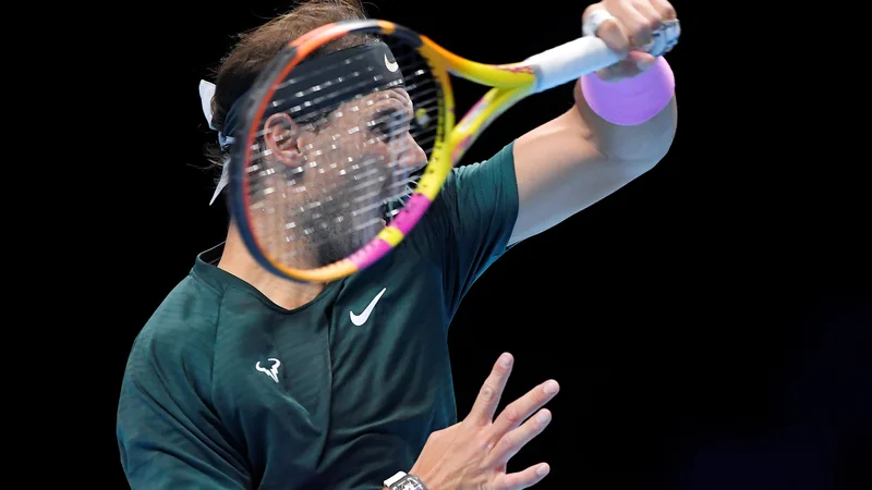 Fotografija: Rafael Nadal se bo v polfinalu pomeril z zmagovalcem skupine Tokio 1970 Danilom Medvedjevom. FOTO: Toby Melville/Reuters