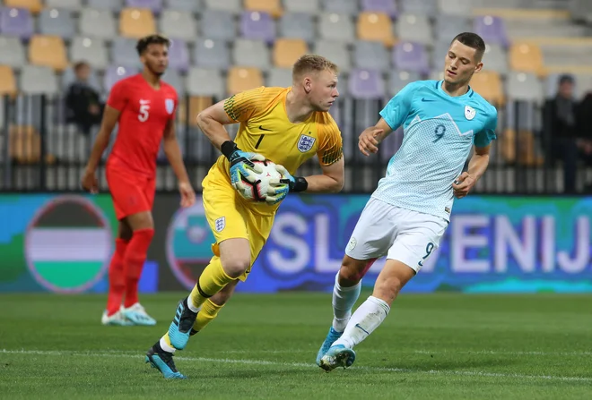 Del reprezentance U21 je tudi napadalec Žan Celar (desno). FOTO: Tadej Regent