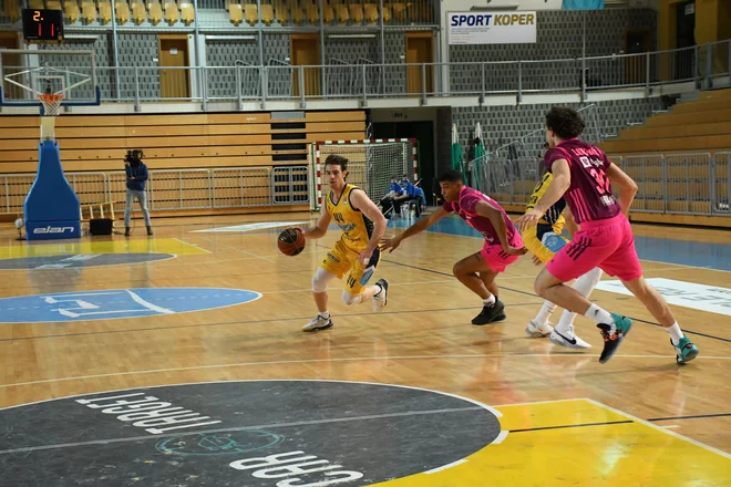 Luka Vončina je bil z 22 točkami prvi strelec tekme. FOTO: ABA