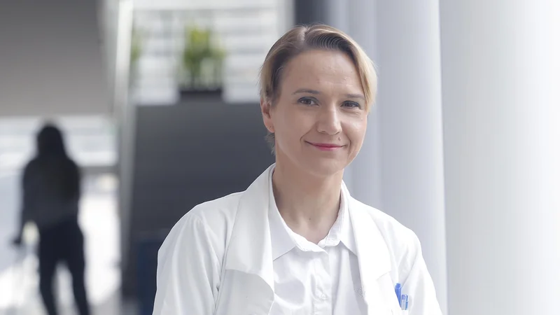 Fotografija: Tina Bregant pravi, da se je zavzemala za digitalizacijo, minister pa je bil proti. FOTO: Mavric Pivk/Delo