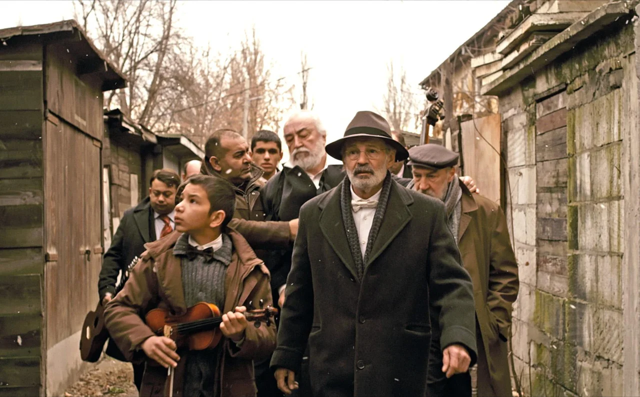 Fotografija: Mustafa Nadarević v filmu Ko se zdani iz leta 2012. FOTO: Dokumentacija Dela