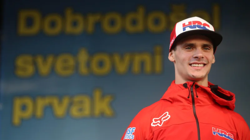 Fotografija: Tim Gajser je ubranil naslov svetovnega prvaka, skupaj je bil globalno najboljši že štirikrat. FOTO: Tadej Regent