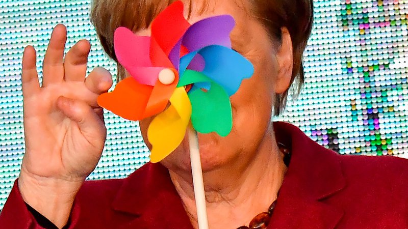 Fotografija: Oster boj za nasledstvo Merklove bi lahko CDU ošibil. FOTO: Tobias Schwarz/Afp