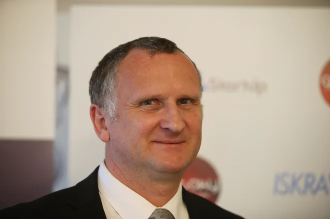 Izvedenih je bilo veliko testov, je povedal dr. Roman Kužnar, direktor ustanove Sintesio Slovenija. FOTO: Jože Suhadolnik/Delo