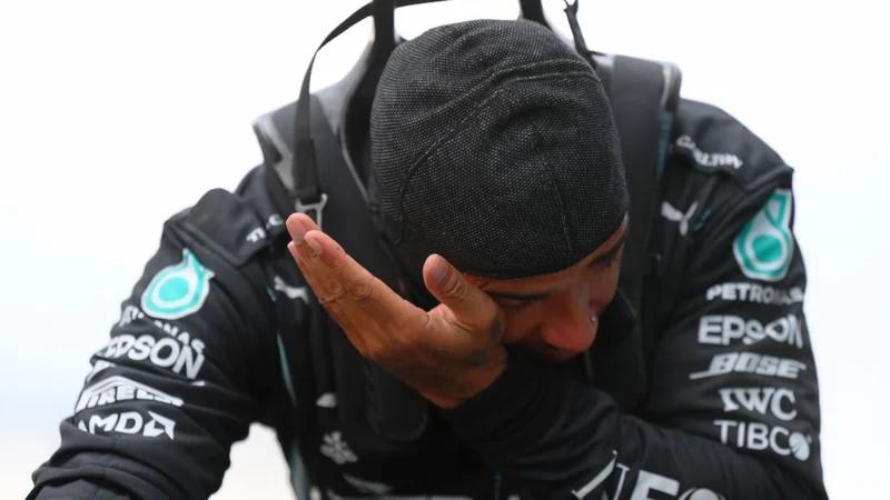 Fotografija: Lewis Hamilton ne bo obubožal zaradi izgubljene pritožbe. FOTO: Clive Mason/AFP
