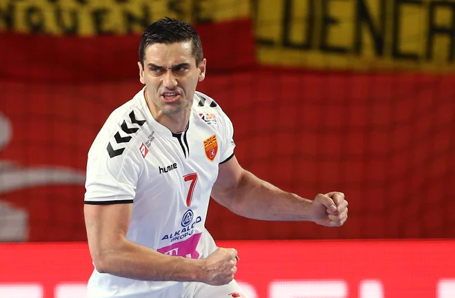 Kiril Lazarov bo izpustil tekmo v Celju. FOTO: Antonio Bronic/Reuters