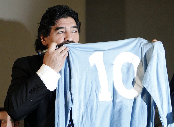 Diego Armando Maradona je umrl, star 60 let. FOTO: Š Ciro Luca/Reuters 