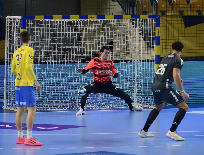 Filip Ivić je bil razpoložen v vratih. FOTO: Slavko Kolar
