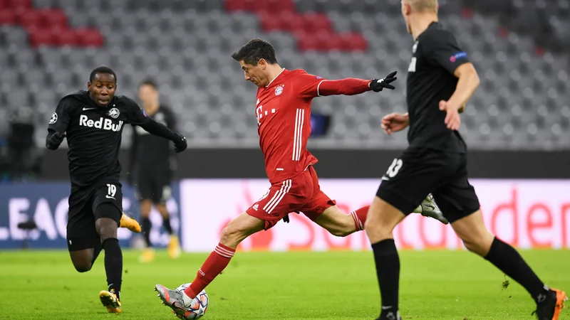 Fotografija: Robert Lewandowski je tretji najboljši strelec v zgodovini lige prvakov. FOTO: Andreas Gebert/Reuters