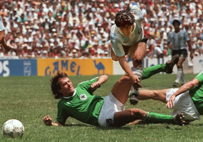 Diego Armando Maradona velja za enega najboljših nogometašev vseh časov. FOTO: AFP.&nbsp;