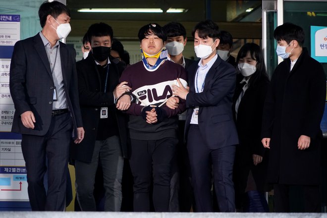Čo Džu Binovo identiteto je južnokorejska policija javnosti razkrila že marca letos, ko je proti njemu še potekala preiskava. FOTO: Kim Hong Dži/Reuters