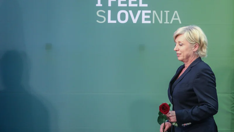 Fotografija: Romana Tomc pravi, da je objektivno novinarstvo v Sloveniji, razen redkih izjem madžarskega lastništva, mit. FOTO: Voranc Vogel/Delo