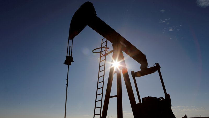 Fotografija: Na naftnem trgu so zadnjih šest mesecev bolj ali manj pozitivne novice, kar se tudi odraža v ceni nafte.
FOTO: Angus Mordant/Reuters