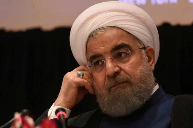 Rohani je v izjavi na svoji uradni spletni strani v povezavi s smrtjo znanstvenika danes prst uperil v Izrael, ki da je deloval kot &raquo;plačanec&laquo; ZDA. FOTO: Stephanie Keith/Reuters