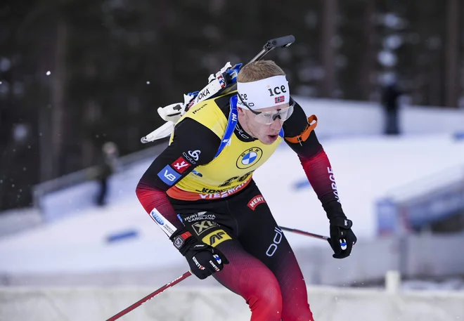 Johannes Thingnes Boe je še naprej najboljši v karavani. Markku Ulander/AFP