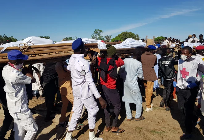 Napad se je zgodil v vasi Koshobe blizu glavnega mesta Maiduguri. FOTO: Ahmed Kingimi/Reuters