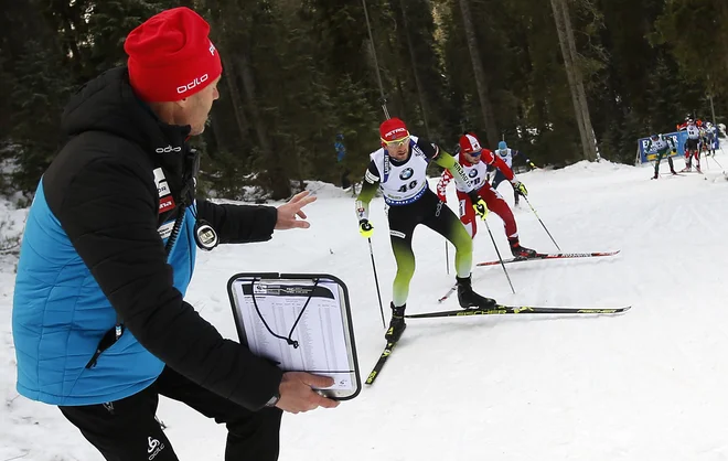 Uroš Velepec je žal, da je Jakovu tako malo zmanjkalo do stopničk. FOTO: Matej Družnik/Delo