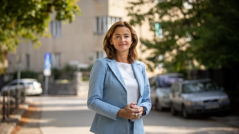 Fotografija: V SD brbota zaradi strankinih odločitev o investicijah v vojsko in referendumu, predsednica Tanja Fajon pa meni, da so politične odločitve vodstva pravilne. FOTO: Voranc Vogel/Delo