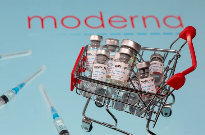Moderna bo prvo farmacevtsko podjetje, ki je oddalo vlogo za nujno uporabo cepiva proti covidu-19 v EU. FOTO: Dado Ruvić/Reuters