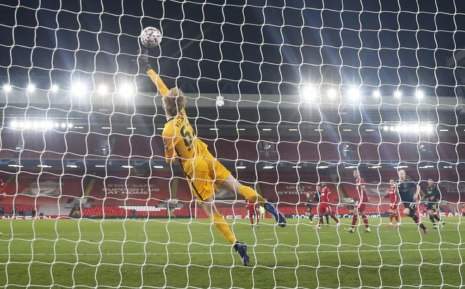 Po novem predlogu UEFA bi vsi udeleženci lige prvakov odigrali po 10 tekem skupinskega dela. FOTO: Phil Noble Pool/Reuters
