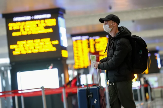 Utrinek z železniške postaje Termini v Rimu. FOTO: Guglielmo Mangiapane/Reuters