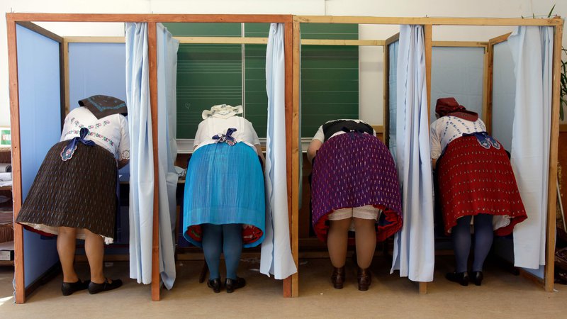 Fotografija: Odstranitev Sorosa so volivci nagradili. FOTO: Peter Kohalmi/AFP