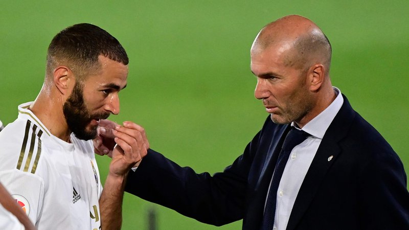 Fotografija: Zinedine Zidane ima glavnega napadalca v rojaku, veteranu Karimu Benzemaju. FOTO: Javier Soriano/AFP