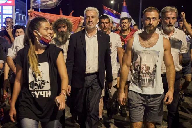 Črnogorski parlament naj bi zaradi velikega interesa poslancev za sodelovanje v razpravi o vladi Zdravka Krivokapića glasoval v petek. FOTO: Stevo Vasiljević/Reuters