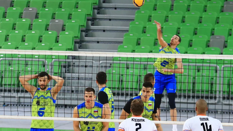 Fotografija: Slovenska moška reprezentanca ima nastop na SP zagotovoljen zaradi dobrega položaja na lestvici. FIVB: FOTO: Tomi Lombar/Delo