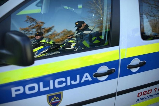 V mednarodni akciji je sodelovala tudi slovenska policija. FOTO: Jure Eržen/Delo