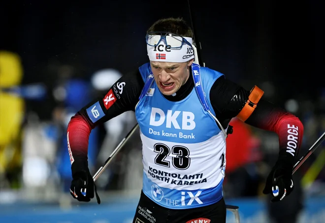 Tarjei Bø je tokrat premagal mlajšega brata. FOTO: Antti Aimo-koivisto/AFP