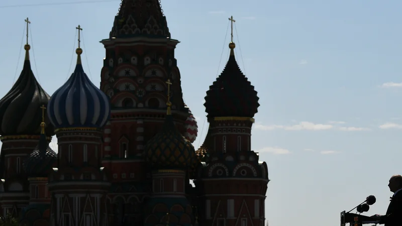 Fotografija: Ker ruski predsednik Vladimir Putin ostaja trdno na čelu oblasti, ni pričakovati bistvenih sprememb v ruski zunanji politiki in odnosih z ZDA. FOTO: Ramil Sitdikov/Reuters