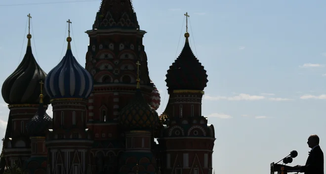 Ker ruski predsednik Vladimir Putin ostaja trdno na čelu oblasti, ni pričakovati bistvenih sprememb v ruski zunanji politiki in odnosih z ZDA. FOTO: Ramil Sitdikov/Reuters