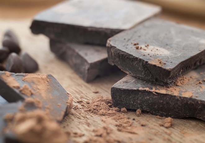 Zaradi izjemnih antioksidativnih in drugih učinkov flavonoidov je pričakovati, da bo tudi uživanje kakava in temne čokolade v veliko veselje mnogih dobilo enako nalepko kakor priporočila za uživanje sadja in zelenjave.  FOTO: Getty Images