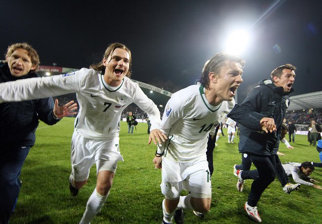 Slovenci so se z zmago proti Rusiji uvrstili na SP 2010. FOTO: Tomi Lombar/Delo
