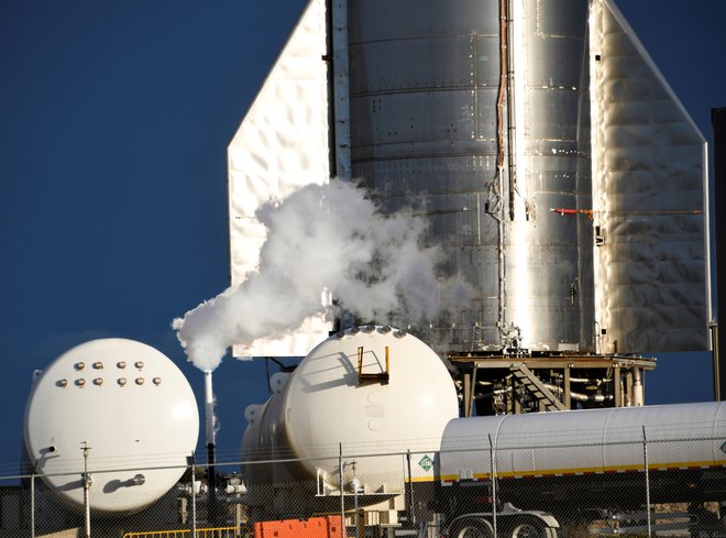 Pri Spacexu so izstrelišče postavili ob obali Teksasa. FOTO: Gene Blevins/Reuters