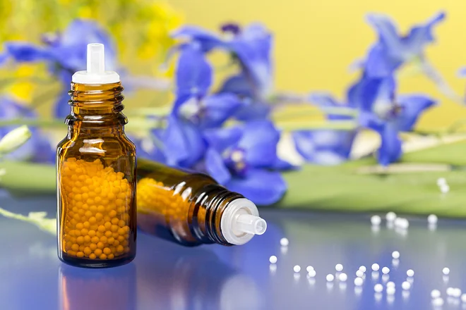 Sodobni človek zaradi kaloričnega prehranskega izobilja pogosto pozablja na pomen vitaminov in mineralov, njihovo pomanjkanje, ki je lahko blago, pa zdaj nastopa v prikritih netipičnih subkliničnih oblikah, opozarja Darko Siuka, dr. med., specialist gastroenterolog,&nbsp;KO za gastroenterologijo, UKC Ljubljana. FOTO: Shutterstock