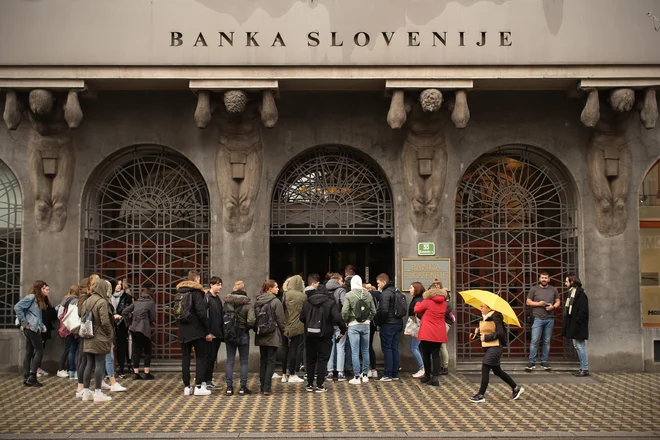 Računsko sodišče ugotavlja številne pomanjkljivosti nadzorne vloge Banke Slovenije. FOTO: Jure Eržen/Delo